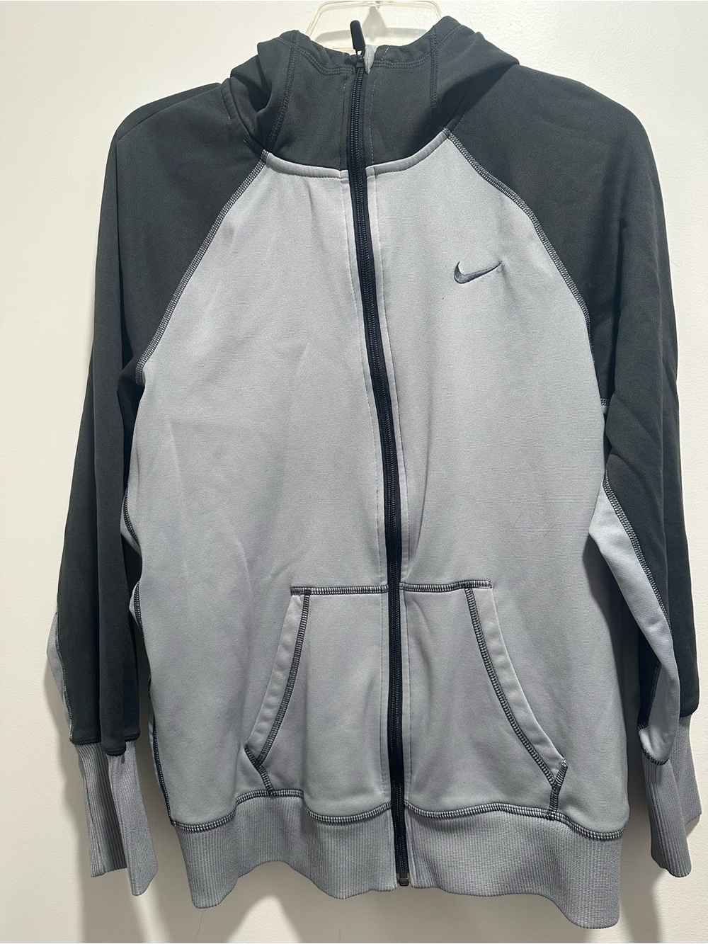 Nike Women’s Light Gray & Black Full-Zip Hoodie sweatshirt